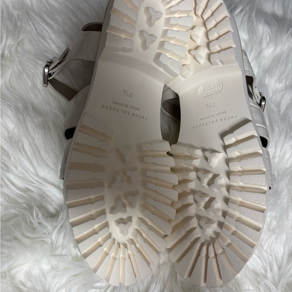 Freda Salvador - Picture 5 of 7